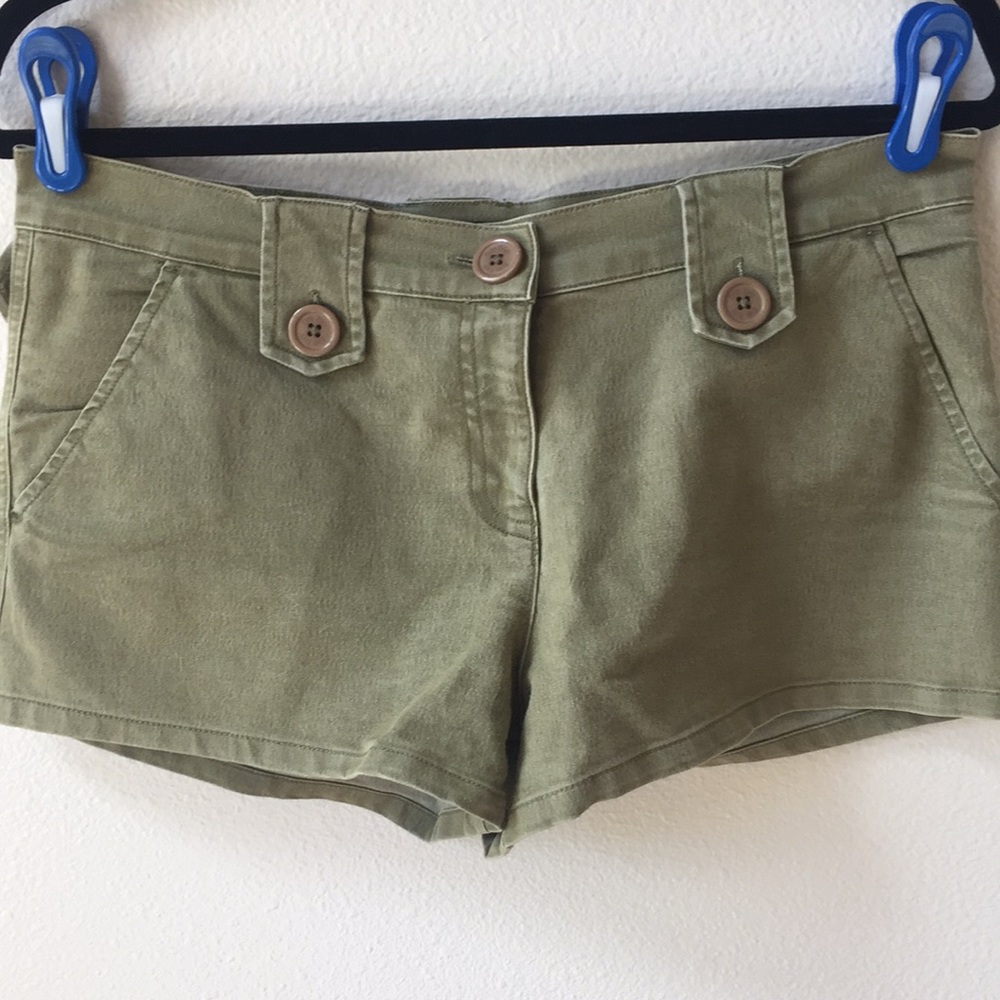 BEBE ARMY GREEN SHORTS